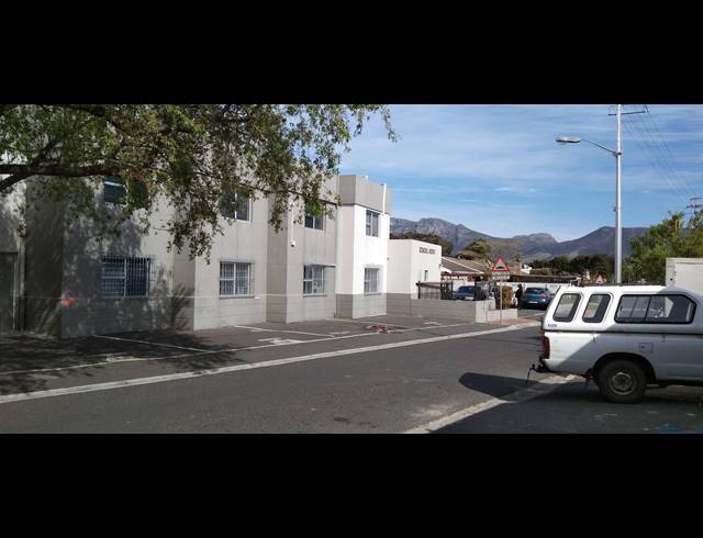 71M² OFFICE RENTED IN DIEP RIVER